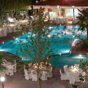 Four Seasons 3* Trílofon
